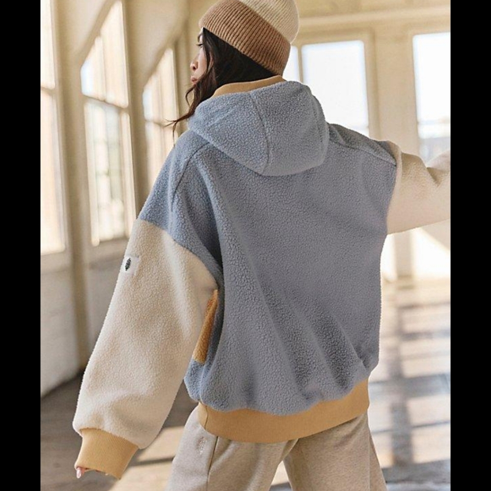 NWT Women's Size XL FREE PEOPLE Movement Fleece Sherpa Jacket - Picture 4 of 4